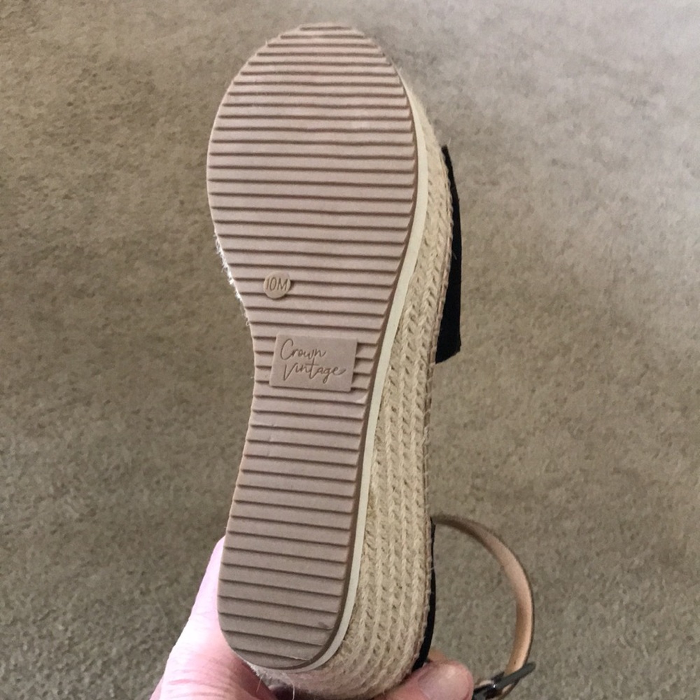 WOMENS SHOES - Picture 4 of 5